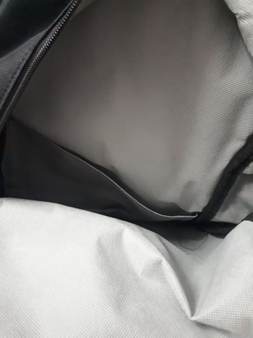 Không hài lòng với chất liệu, xem các sản phẩm của mọi người đánh giá và chụp lại chất không giống sp mình nhận được. mình muốn trả lại.