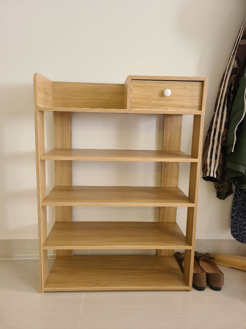 ổ điện tốt, dây dày dặn và có nút nguồn rất tiện lợi. dây dài 5m nên rất tiện nối dây ra chỗ khác.