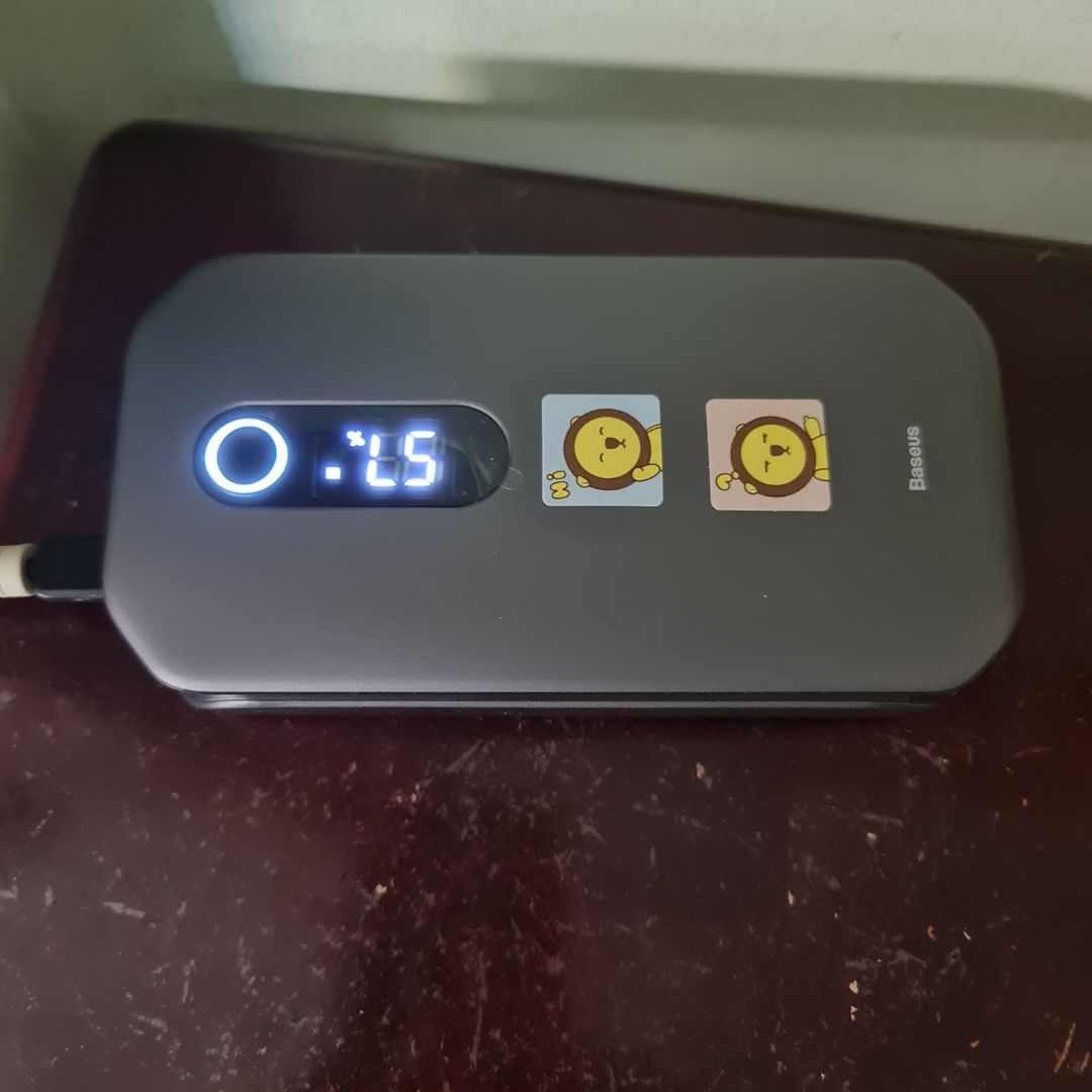 mới nhận , trể thời gian nhận hơn dự kiến do dich binh, sản phẩm đẹp chắc chắn , đúng hàng baseus, đang sạc điện , chưa sử dung