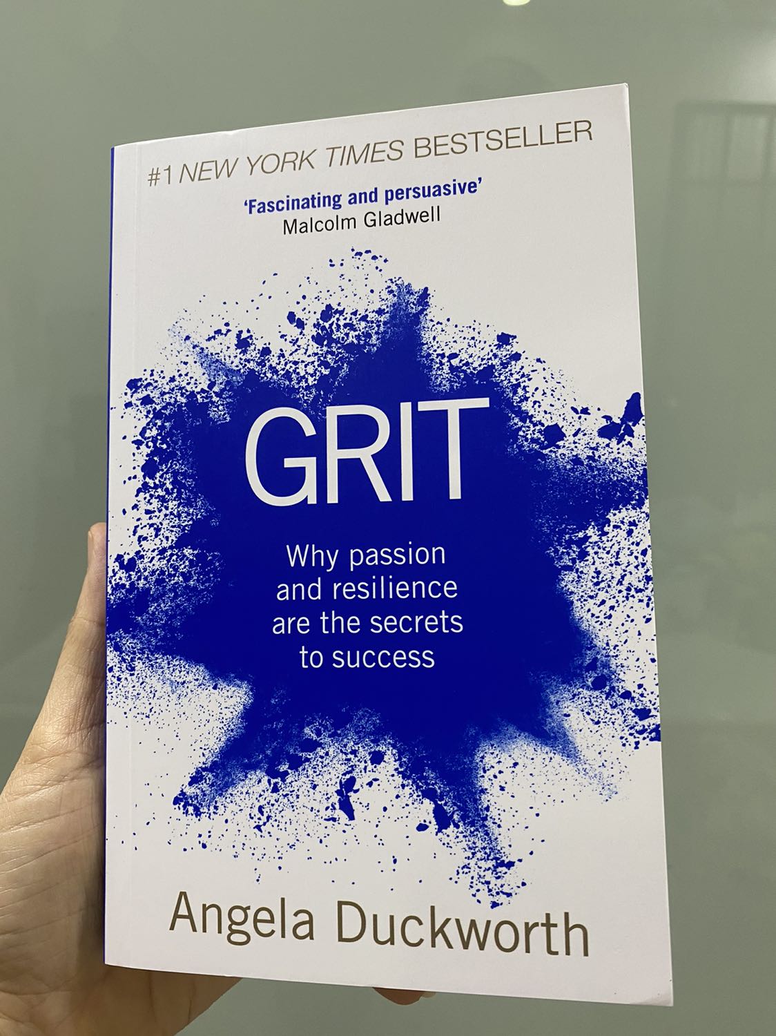 Sách hay, giấy nhẹ đúng chuẩn sách nhập. Bọc gói cẩn thận hài lòng người yêu và nâng niu sách như mình.