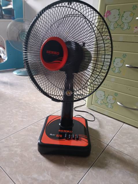 Gió mạnh, động cơ chạy êm, cứng cáp, dễ lắp ráp. Phí vận chuyển hơi cao 😁🤣😂