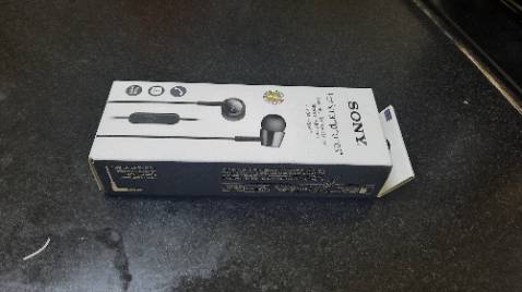 Chất lượng âm thanh ko hay như quảng cáo,tầm tiền này có nhiều loại nghe chất lượng hơn. ko bt có phải hàng chính hãng ko?
 Dây rất bé, mỏng manh.