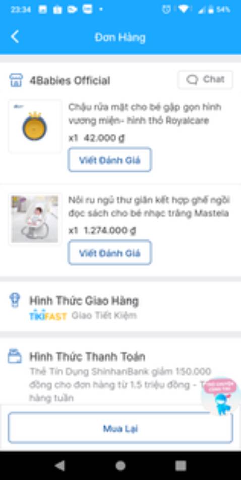 Tiêu đề sản phẩm là 8104 và 80106 nhưng giao hàng là 8103. Lúc đầu đặt mình đã xác định trước là mua loại mới nhất cho con, phân loại ko hề chia ra là mã 8103 và 8104 hay 8106  mà chỉ có ghi xám và xám hồng như hình dưới mình đăng nên mình cứ nghĩ là giao hàng sẽ là 8104/8106 như hình shop đăng nhưng khi nhận hàng thì hoàn toàn thất vọng là 8103 (lỏng lẻo, chỉ sử dụng pin hoặc cắm trực tiếp chứ ko có sạc pin, không có treo đồ chơi, hàng lỗi  có vết nhựa xấu)  . Phản hồi lại shop thì shop xảo biện nói mình đặt 8103 trong khi mình ko hề có ý nghĩ hay  đặt 8103 luôn. Shop làm ăn không uy tín, nên tránh xa shop này. Không giải thích được lại quay qua nói mình mua lâu rồi mới phản hồi, vì mình mua trước khi sinh gửi quê nên gần sinh mới về quê mở ra và thấy vậy. Nhưng vấn đề mình đang nói là shop giao không đúng sp mình đặt, thì dù phản hồi sớm hay trễ thì cũng là shop giao sai mà vô trách nhiệm. Đề nghị Tiki xem lại tư cách shop này. Có âm sao thì cũng muốn chấm cho shop này luôn