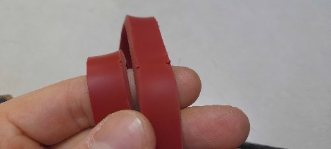 - Khi nhận hành kiểm tra ngoại quan không sao, khi mở ra sử dụng thì thấy dây trầy xước nhiều chỗ. Chất lượng không tốt. Không hài lòng về sản phẩm.
=> Sau đó đã phản ảnh lại Tiki & Shop và đã được hỗ trợ đổi lại sản phẩm mới, cảm thấy hài lòng. Cảm ơn Tiki & Shop.