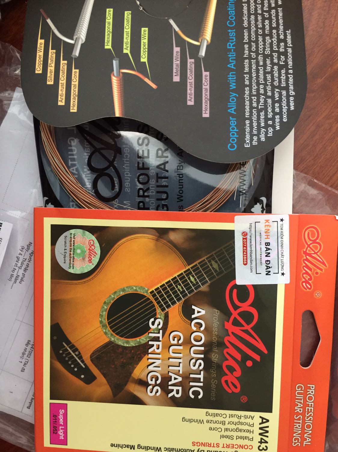 Ổn thật sự,chưa lắp nên k nxet dc j nhiều,tiền nào thì chất lượng tầm nấy thôi,hnay thử dùng alice xem sao(trc h chỉ dùng DAddario th), đúng như mô tả. Nhưng thật sự rất bất ngờ và hài lòng vì shop đóg gói,dán tem shop nhìn chu đáo. Rất ưng với cách shop bán hàng! Chúc mua may bán đắt và luôn có tâm! Dứt!