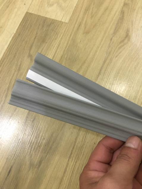 Thời gian giao hàng nhanh, hàng nhận được đúng với mô tả sản phẩm.

Mẫu ron này khá xịn, hàng dày hơn 1 số shop mình từng mua, Màu xám dùng rất sạch, không hề bị bám bụi.

Keo dán chắc chắn.


Mình cực kỳ hài lòng khi chọn đúng gian hàng uy tín.