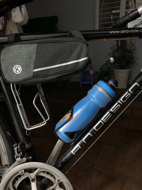 Đẹp, vừa vặn giá đỡ, giữ nhiệt tốt.