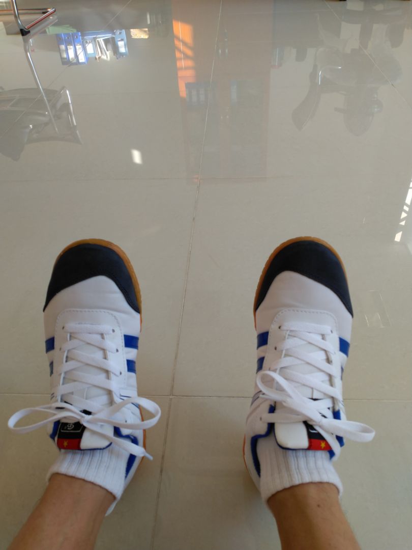 Mẫu như mô tả. Chất lượng tốt, ôm chân. Đường chỉ may chắc chắn. 5* chất lượng.!!!