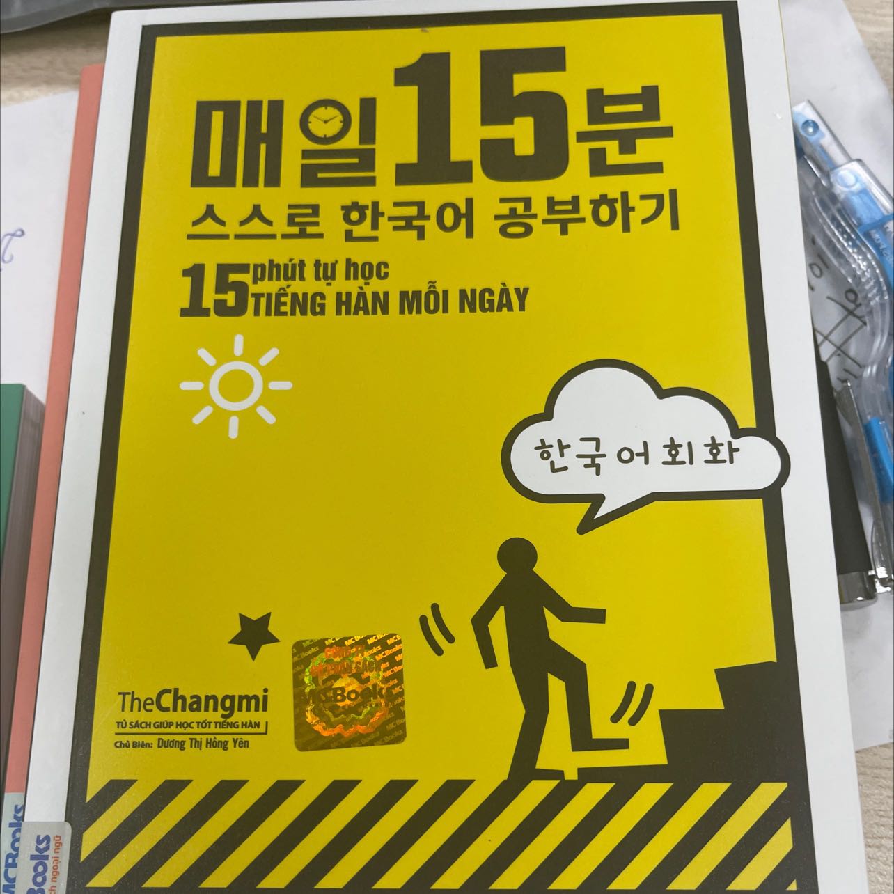 15 phút tự học tiếng hàn mỗi ngày sách in đẹp tạo hứng thú học hành. 15 phút tự học tiếng hàn mỗi ngày sách in đẹp tạo hứng thú học hành.