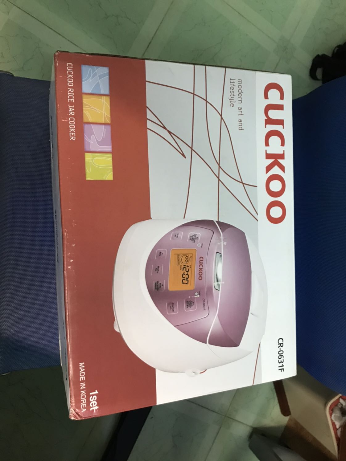 Tuyệt vời lắm nhé. Lâu rồi mình không viết review nhưng nay phải lên viết rồi, mình rất ưng cái bụng kkk. Mình mua được 3 ngày trước, về nấu gạo lứt cũng ko cần ngâm hay gì cả, mà có ngâm cũng tiện vì tối mình đi ngủ thì mình vo gạo xong bỏ lên nồi, hẹn 6h thì nồi tự nấu lúc 5h, 6h sẽ có cơm để ăn nó tự tính toán thời gian nấu, chức năng giữ ấm cơm là tuyệt vời nhất mình đã để cơm 26h trong nồi và ăn vẫn ngon, luôn có cơm nóng để ăn, mình có 1 mình nấu 2 *** (kèm nồi) ăn 1.5 ngày vô tư luôn, rất thích. Giờ chờ độ bền nữa là đẹp ?