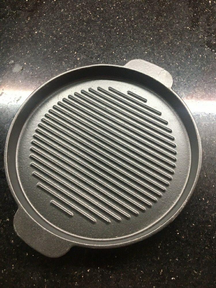 mình nướng thịt thử thấy chảo chống dính tốt. chảo dày cầm nặng tay. Shop tư vấn nhiệt tình tặng shop 5 sao