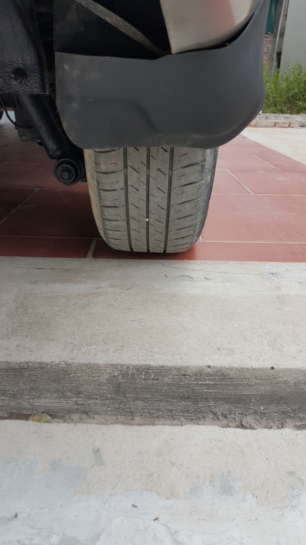 tôi đã mua sản phẩm này. nhưng nhân viên của công ty gửi hàng không đúng. sản phẩm không đồng bộ lệch nhau.mong công ty giải quyết sớm cho tôi.