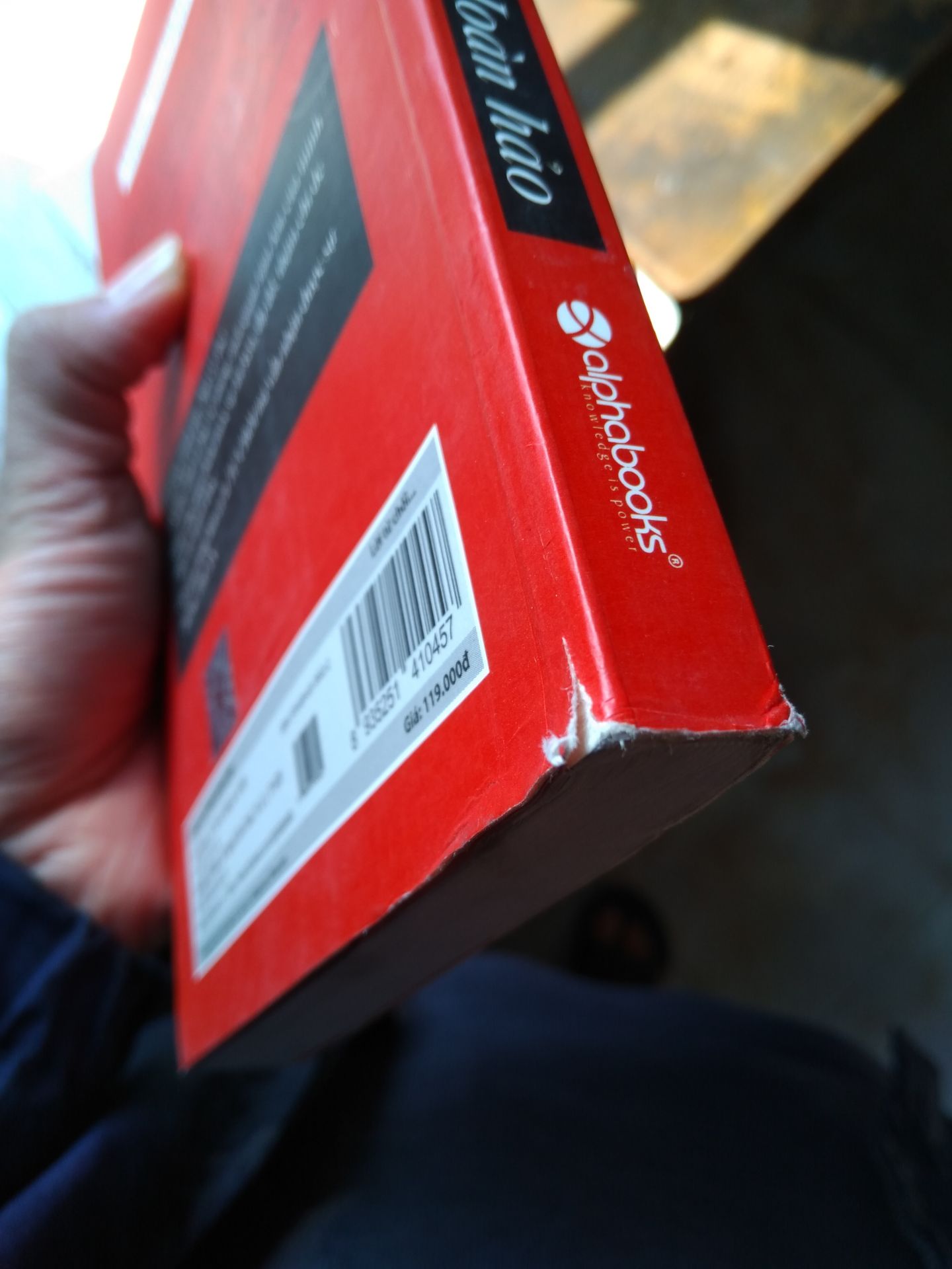 Mình nhận sách thì khá thất vọng, sách không có bọc nylon ở ngoài, rách gáy và bị bẩn
Ngoài ra đơn hàng của mình được tặng kèm 1 coupon mua hàng nữa mà không thấy đâu???
Tiki giải quyết sao đây ạ?