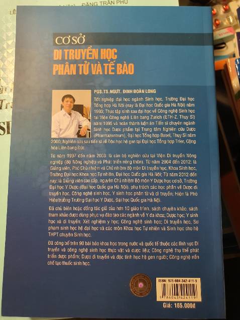 Sách in đẹp lắm,dày dặn,hay,vận chuyển rất nhanh và đóng gói cẩn thận,mê nhaaa