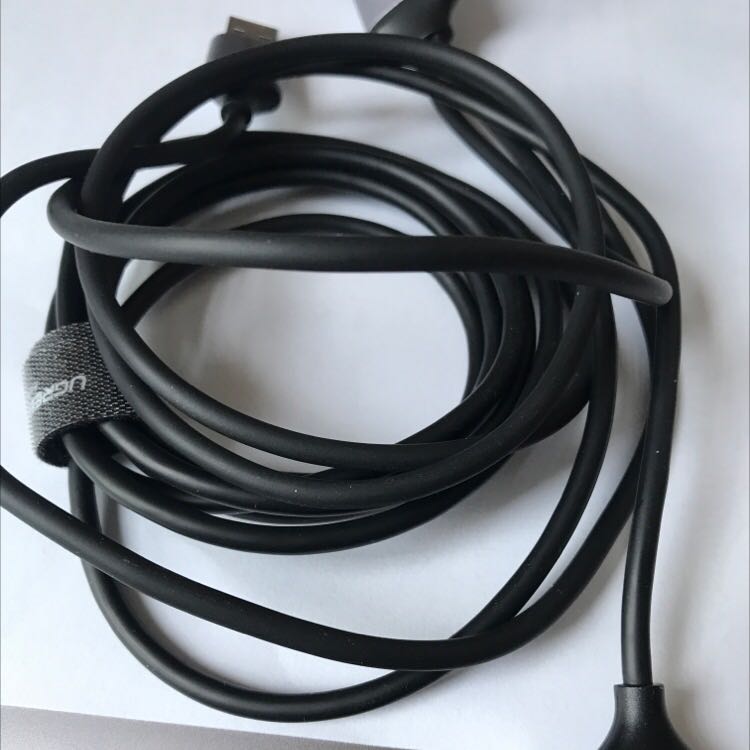 Chất lượng tốt, mẫu mã đẹp, đóng gói cẩn thận chắc chắn, dây dài, lần đầu tiên sử dụng sản phẩm của Urgreen khá ấn tượng về chất lượng và hình thức