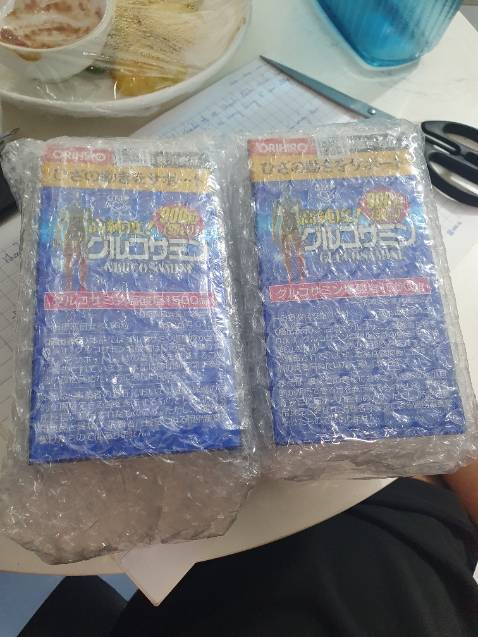 Sản phẩm chính hãng. 
Giao hàng nhanh.
Gói hàng rất chỉnh chu, cẩn thận. 
Tiki Trading chất lượng ko phải bàn cãi.