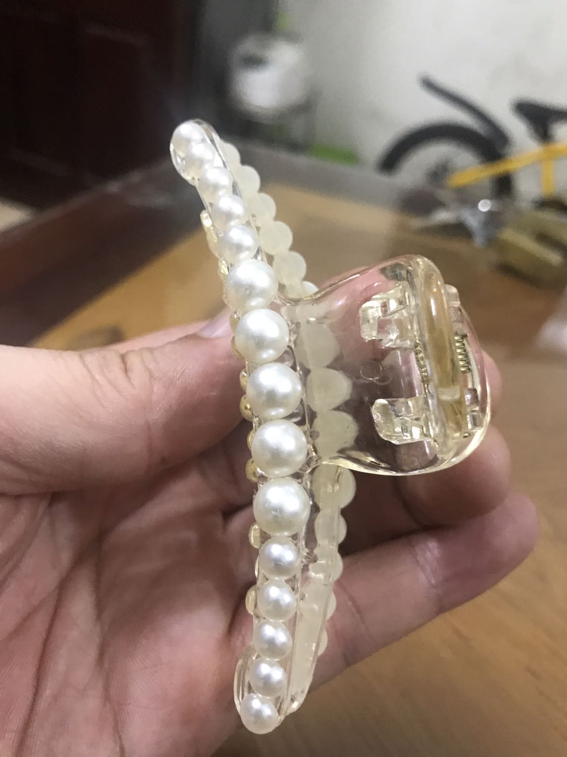 Quảng cáo một đằng, giao hàng một nẻo.