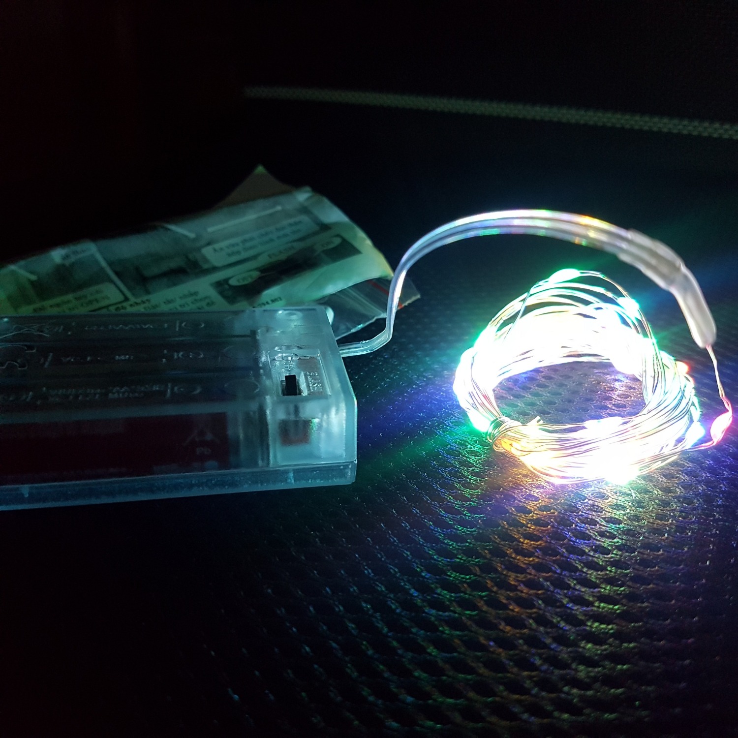 Hàng đẹp lắm, mình mua cả loại nhiều màu và vàng nắng. Cả hai đều đẹp lung linh luôn.
Rất hài lòng, cám ơn TIKI.