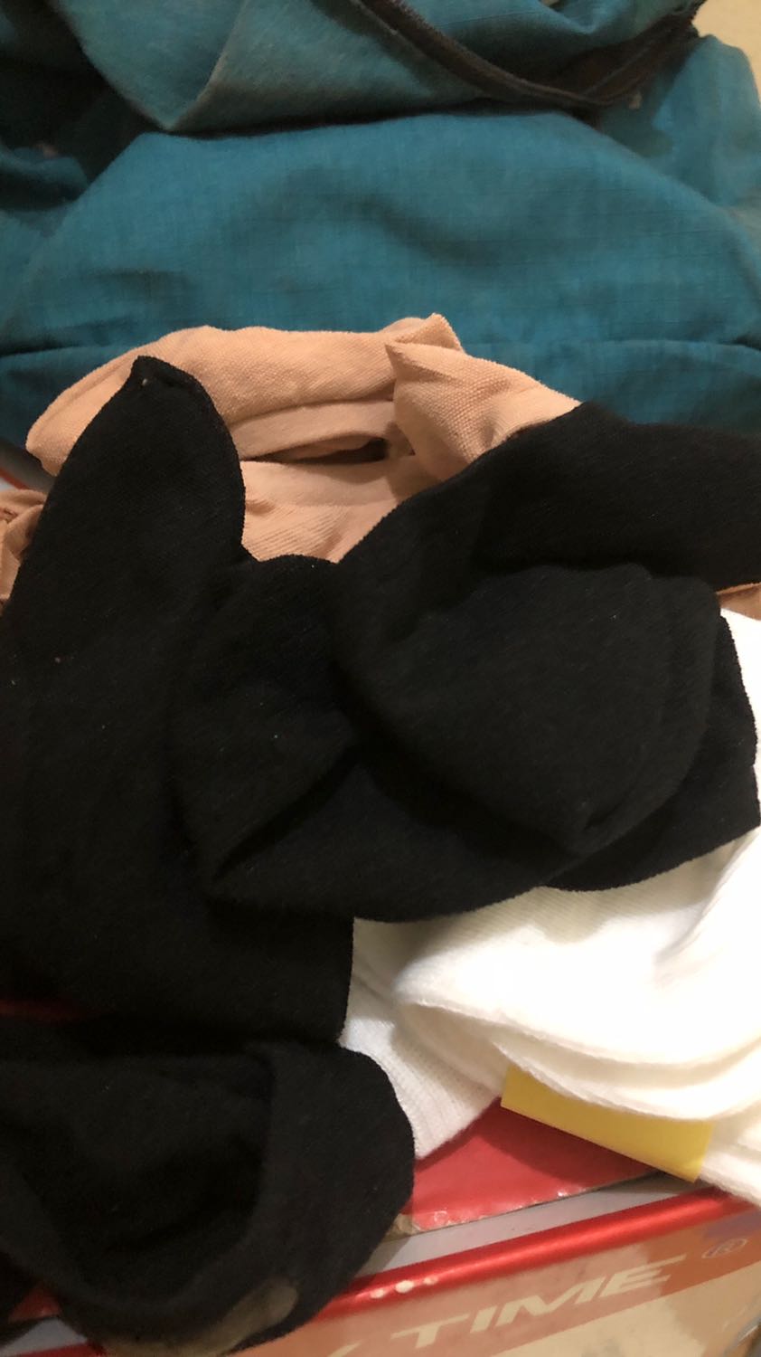 Mua cả 2 màu, đều okie. Hàng giao đúng hẹn. Nói chung hài lòng.