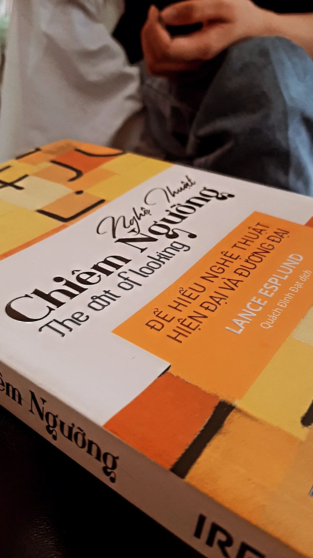 sách hay, bìa đẹp, giấy chất lượng. nội dung thú vị