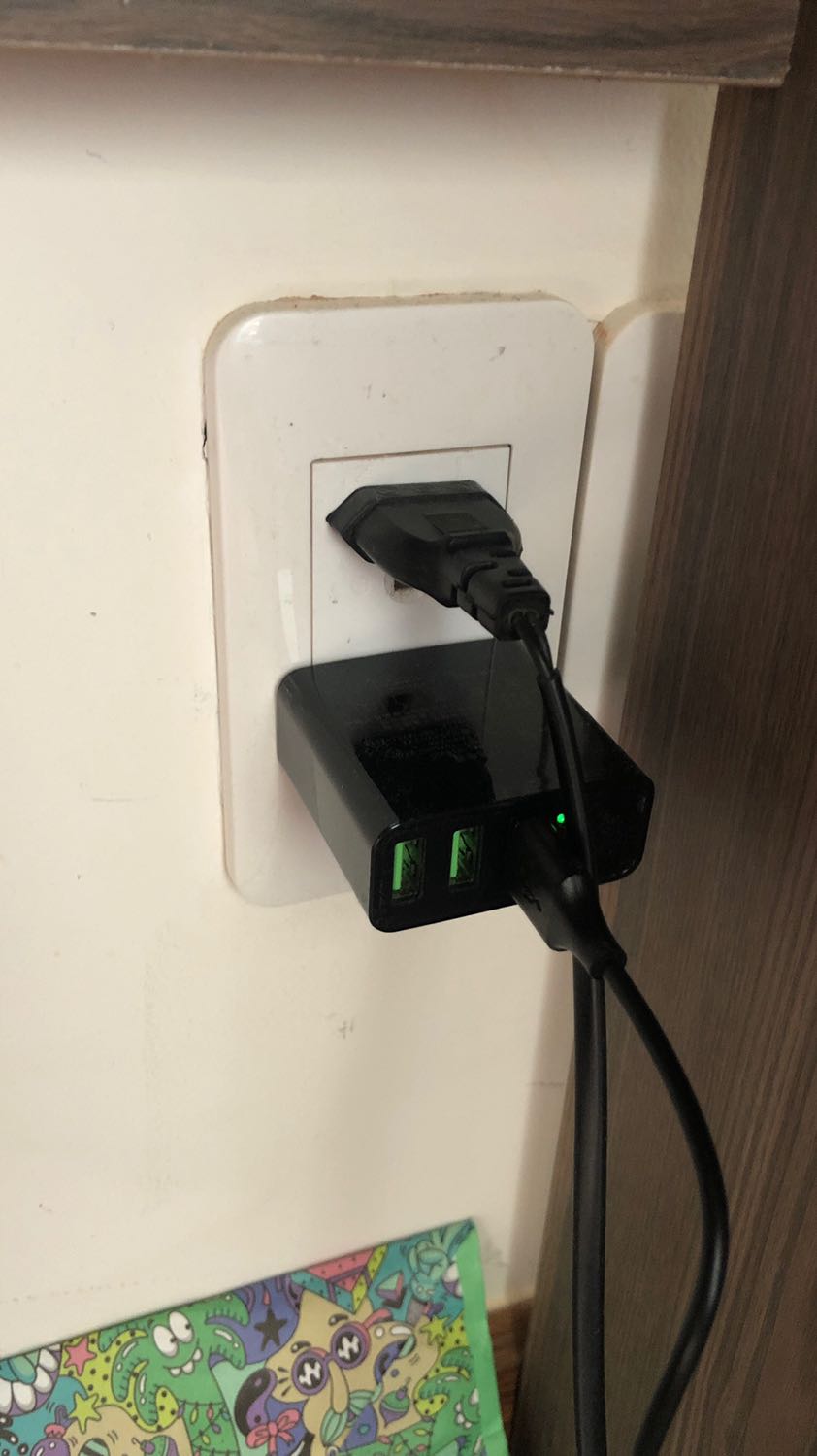 Cảm thấy hài lòng, nhỏ gọn, tiện dụng đi đâu xài cũng được.