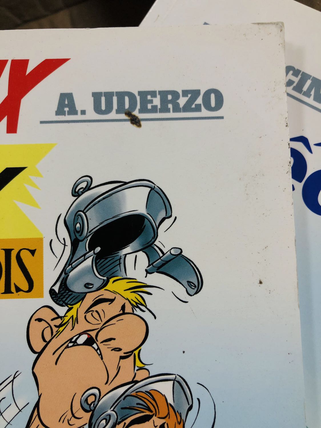 Chất lượng quá tệ, sách rất bẩn, không có bọc và sờn rách một vài chỗ nhỏ. Đặt 3 quyển thì 2 quyển không vđ gì, 1 quyển không chấp nhận được.
Đề nghị Tiki đổi sách mới