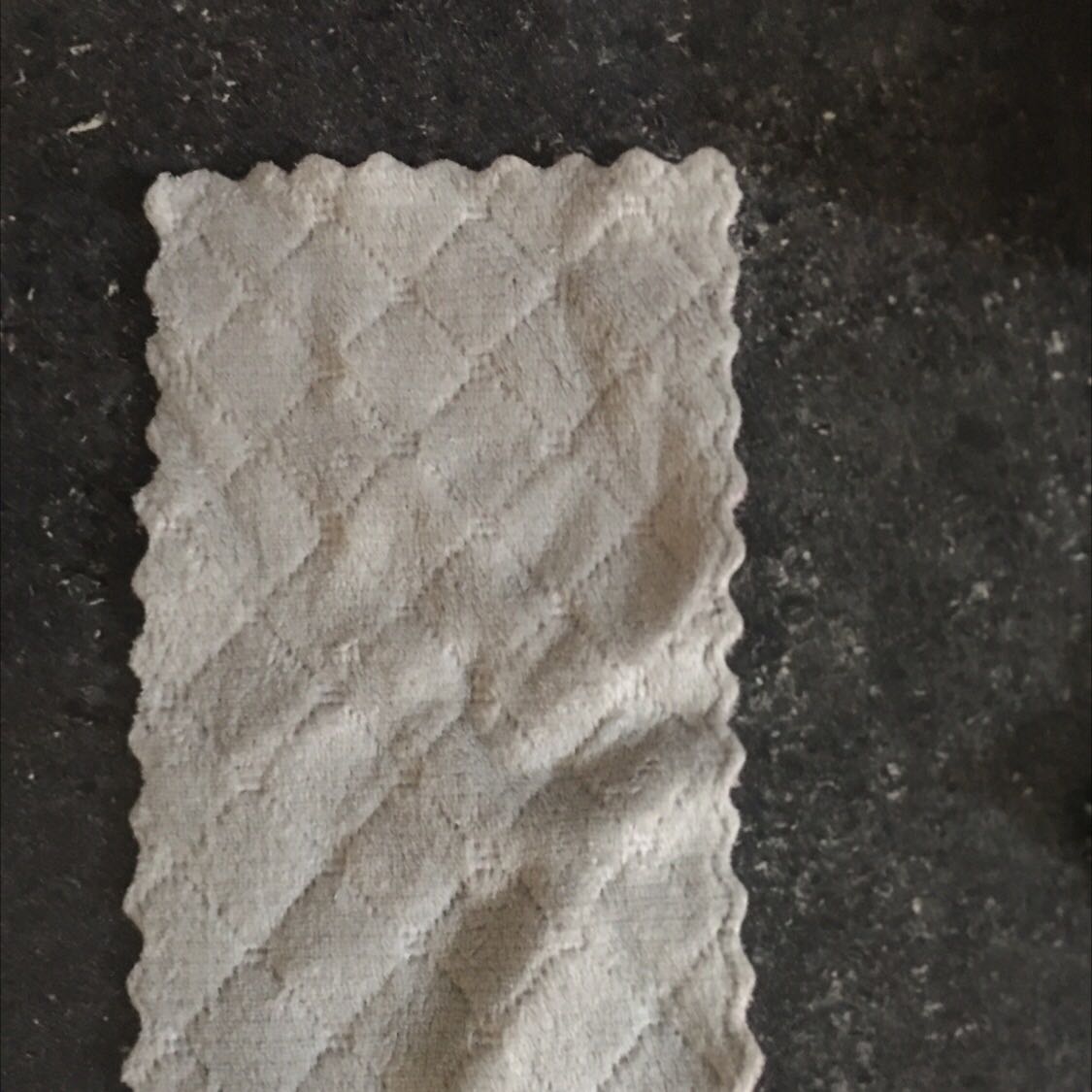 Kích thước nhỏ , giá cả chưa tương xứng