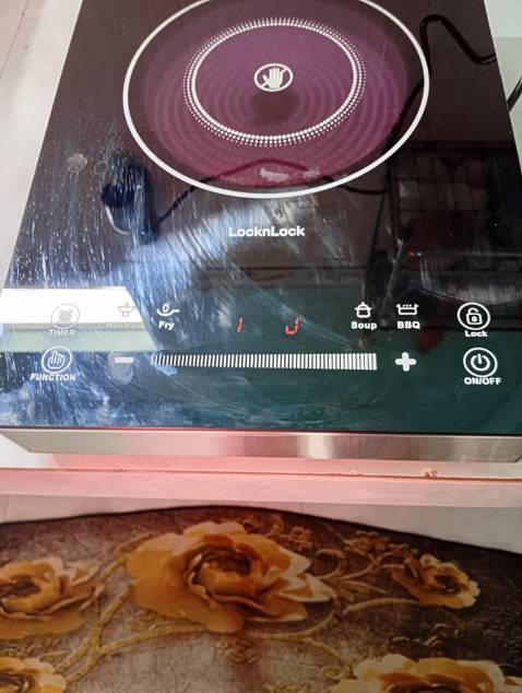 Sản phẩm lỗi màn hình led. Mẹ già ở quê ko rành sử dụng. Ship về xa xôi mà còn gửi hàng lỗi. Thấy tội Sản phẩm lỗi màn hình led. Mẹ già ở quê ko rành sử dụng. Ship về xa xôi mà còn gửi hàng lỗi. Thấy tội