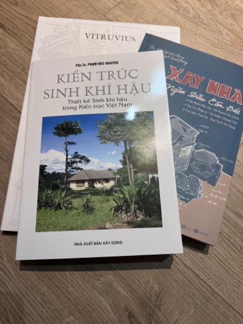 Sách hay, nhiều kiến thức bổ ích, trình bày khoa học. Nếu quan tâm đến vấn đề khí hậu khi thiết kế nhất quyết phải có cuốn này.