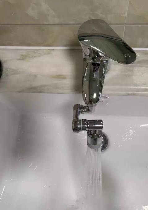 Vòi chuẩn hàng inox hàng tốt. Tiện lắm