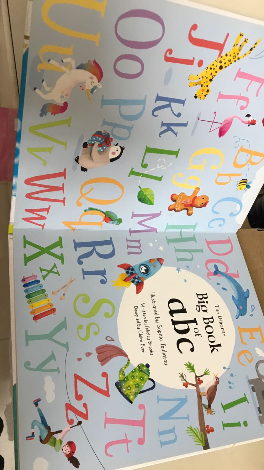 Sách đẹp, nhưng bìa sách hơi dơ.
Tiki giao hàng nhanh