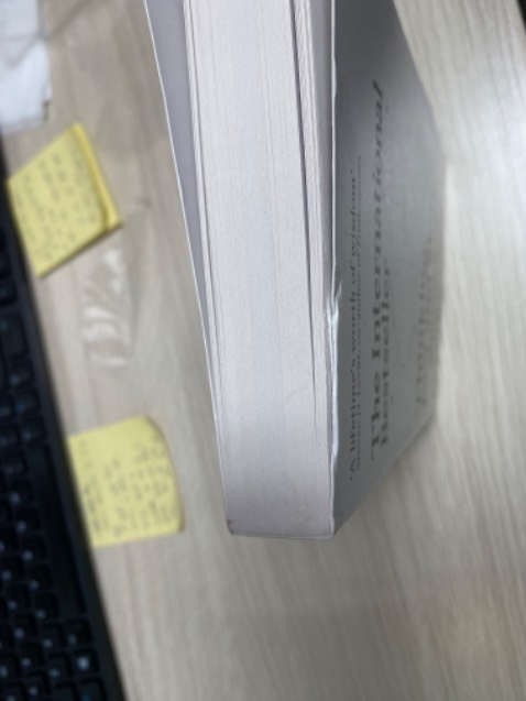 Sách bọc ni *** ép mà khui ra bị gập giấy quá trời buồn