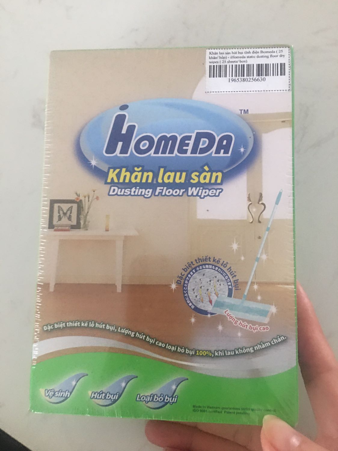 Mua combo 5 gói như thế này tiết kiệm hơn so với mua 1 gói.
Khăn lau tĩnh điện thực sự là một vật dụng hữu ích khi làm vệ sinh, khăn hút bụi mịn và tóc rất tốt; kết hợp với cây lau đa năng của Ihomeda quả thực là trợ thủ đắc lực giúp việc vệ sinh nhà cửa đơn giản và nhẹ nhàng hơn nhiều.
Nhà nào nhiều nữ hay có tóc rụng thì mua bộ này rất hợp.