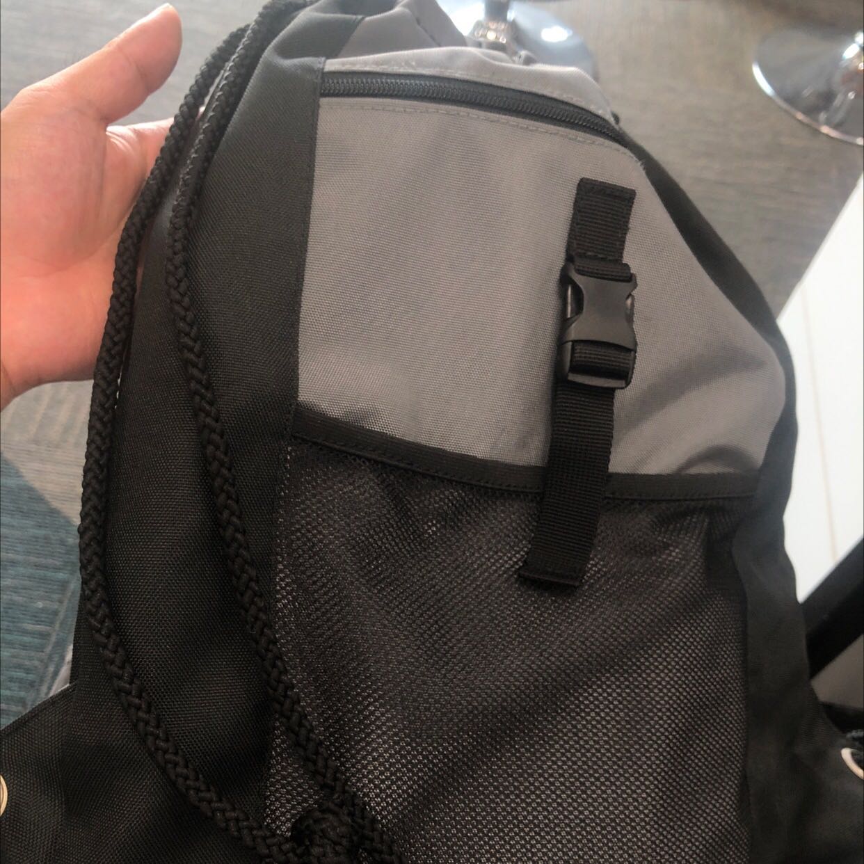 Chất lượng tốt, mưa nhỏ chống nước vẫn khá ok. Nhu cầu mình đơn giản nên không thấy có gì phải chê trách cả Chất lượng tốt, mưa nhỏ chống nước vẫn khá ok. Nhu cầu mình đơn giản nên không thấy có gì phải chê trách cả