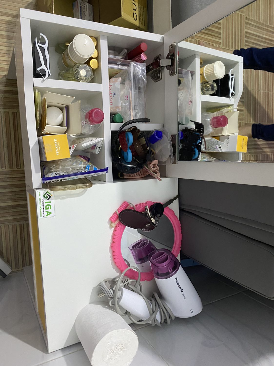 Nói chung cũng ko ok lắm , lắp ko khít lắm , nhưng mà so với tiền thì cũng được, giao hàng sớm hơn dự kiến