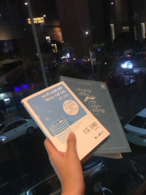 Cuốn sách phù hợp cho người nhạy cảm, rất hay và nhiều cái cần phải học... Tiki giao hàng nhanh, sách nhỏ gọn nhưng hay ho.