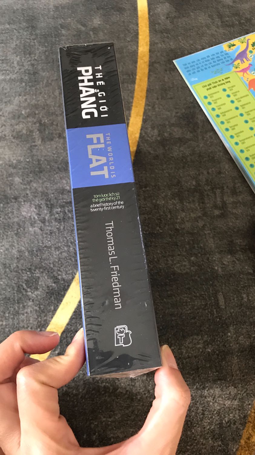 Mình vừa nhận được sách! Cảm nhận đầu tiên là...vô cùng dày!!! Mỗi lần đi công tác thay vì phải đem theo 4-5 cuốn thì chỉ cần 1 cuốn này là đủ!!! Cuốn này thấy nhiều ng review hay lắm,mình mới mua chưa đọc!!! Sẽ quay lại review sau