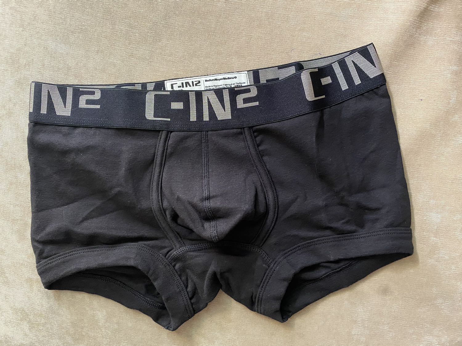 Tiki đóng gói cẩn thận, chất liệu vải mềm, mát.