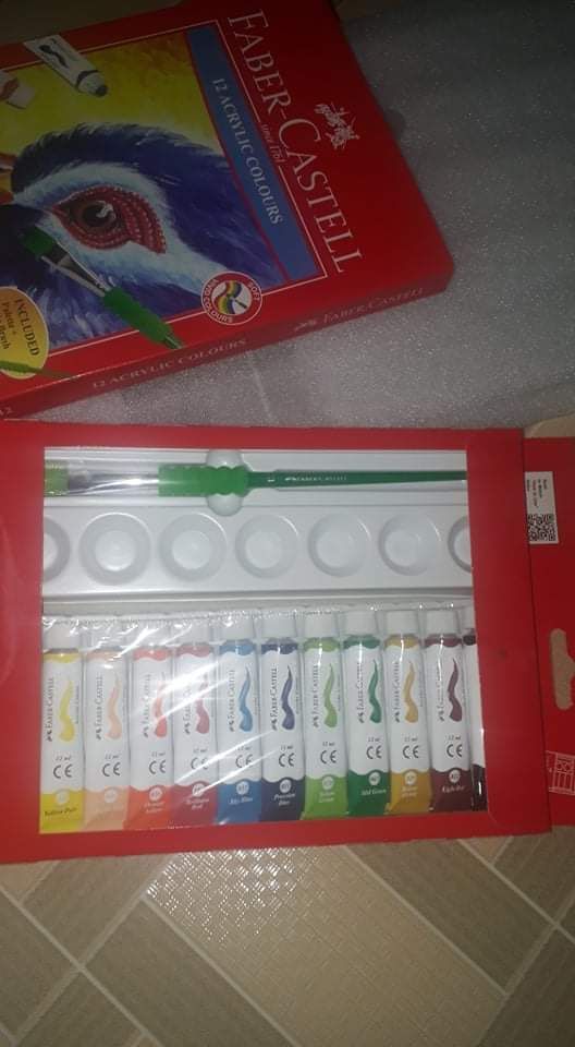 Màu rất là chỉnh chu. được đóng gói kĩ càng có cái giao hơi lâu