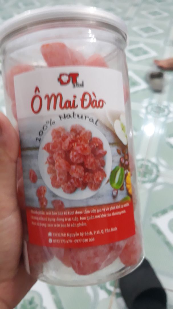 trái to. mùi thì thấy chưa mà ăn thì không chua tí nào. ngọt vừa hơi lợ. không thích lắm.