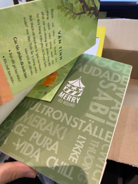 Ấn tượng bởi tốc độ giao hàng của Tiki. Đặt lúc hơn 12h đêm sáng hôm sau 9h sáng nhận được. Sách đẹp, chất lượng in tốt.