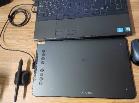 Sản phẩm tốt, đầy đủ phụ kiện kèm theo, mình nhận được 9 mũi bút để thay lun cơ.
Giao hàng trước 1 ngày nữa chứ 5* lun