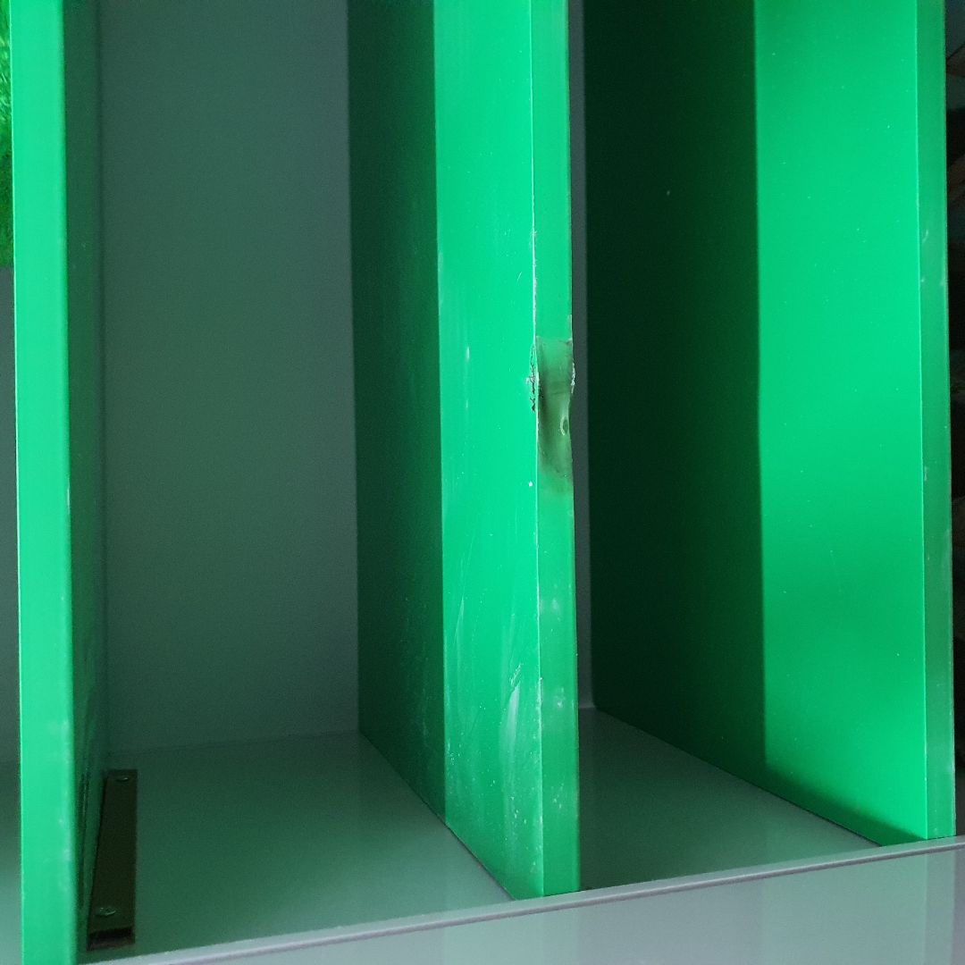 Kệ tủ lỗi và tôi nhắn cho nhà cung cấp đổi kệ khác nhưng không phản hồi.
Dịch vụ hậu mãi kém