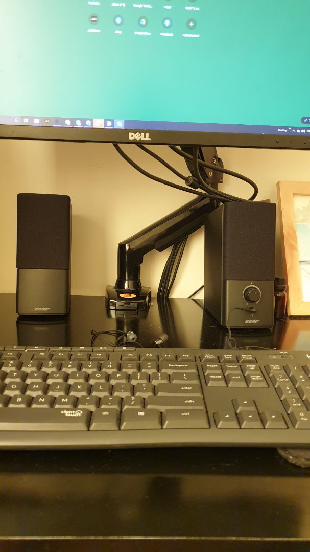 Sp chắc chắn, rẻ, đẹp, mà lắp cũng mệt phết chứ k hẳn là đơn giản