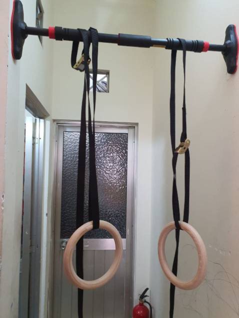 Rất hài lòng . Vòng cầm chắc tay , gỗ đẹp láng mịn . Tập rất ok giá thấy rẻ hơn mấy bên khác nhiều . CÓ vòng này tập bao chơi các bài , kết hợp với xà đơn nữa là khỏe re