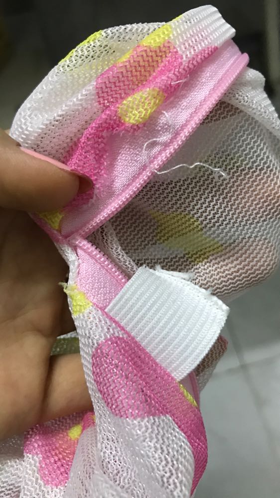 Không hài lòng. Rút kinh nghiệm mua sản phẩm chất lượng hơn. Mình giặt 1-2 lần thì cái hư dây kéo, cái thì sút chỉ may.
Cảm ơn shop đã có giá tốt