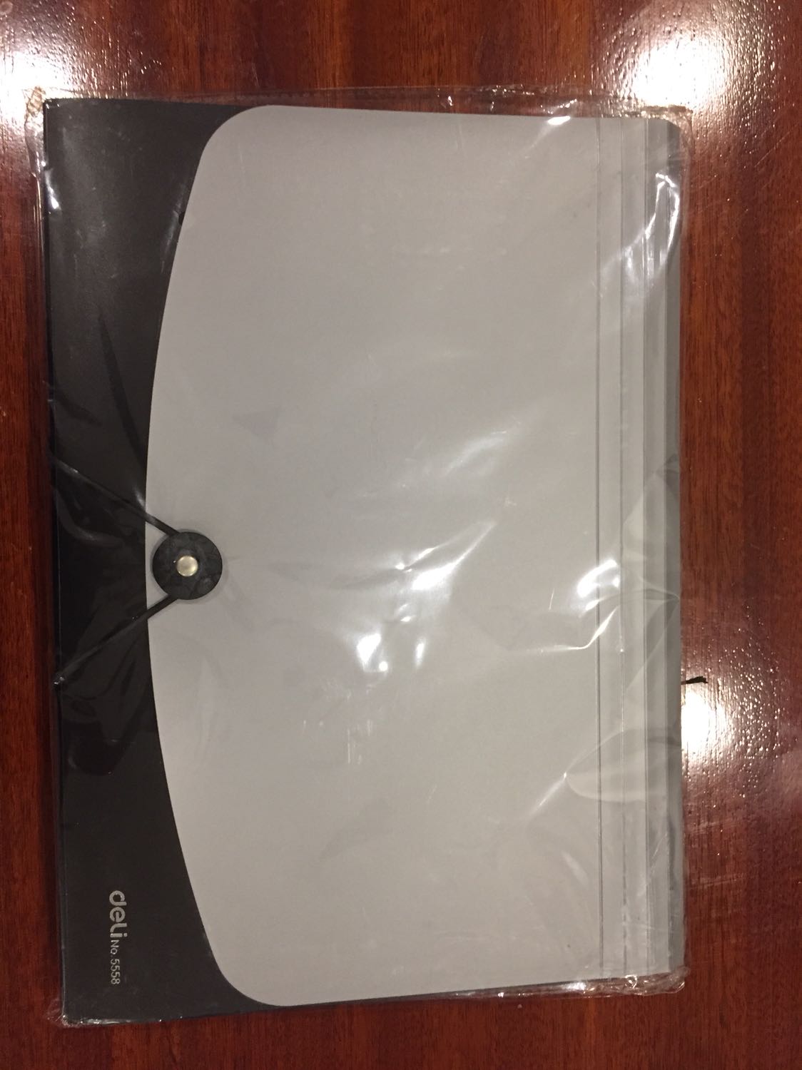 Cặp vừa ý với mình. 
Mình cảm ơn shop và cảm ơn tiki team.
 (Từ khâu tiếp nhận đơn hàng nhanh chóng, đóng gói sản phẩm cẩn thận đến sản phẩm được giao. Điều đó làm mình rất hài lòng)