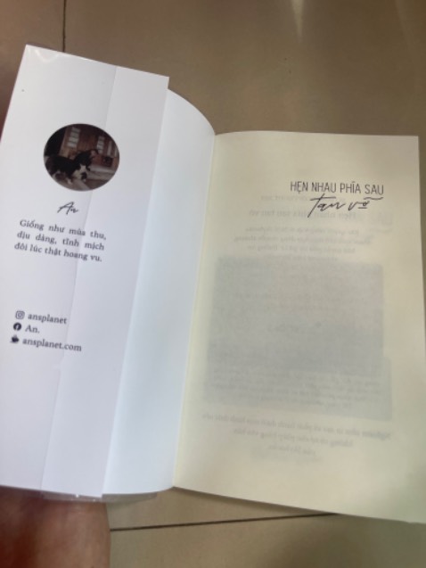 Mới thử tác giả này, mới đọc trên mạng thấy hay nên mua sách