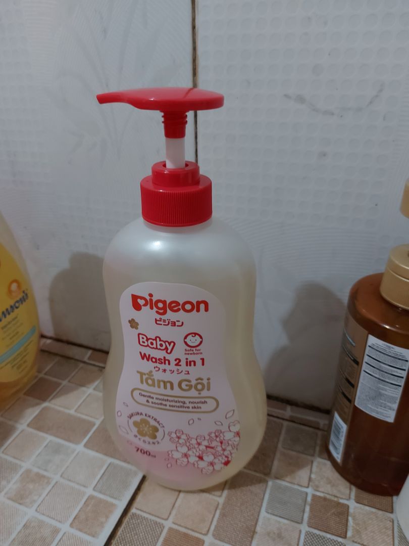 Đọc nhận xét thấy bảo thơm lắm nên mua về nhưng mùo thơm này khôgn thích kiểu hắc hắc. Tiki giờ giao hàng trễ 1 ngày so với dự kiến