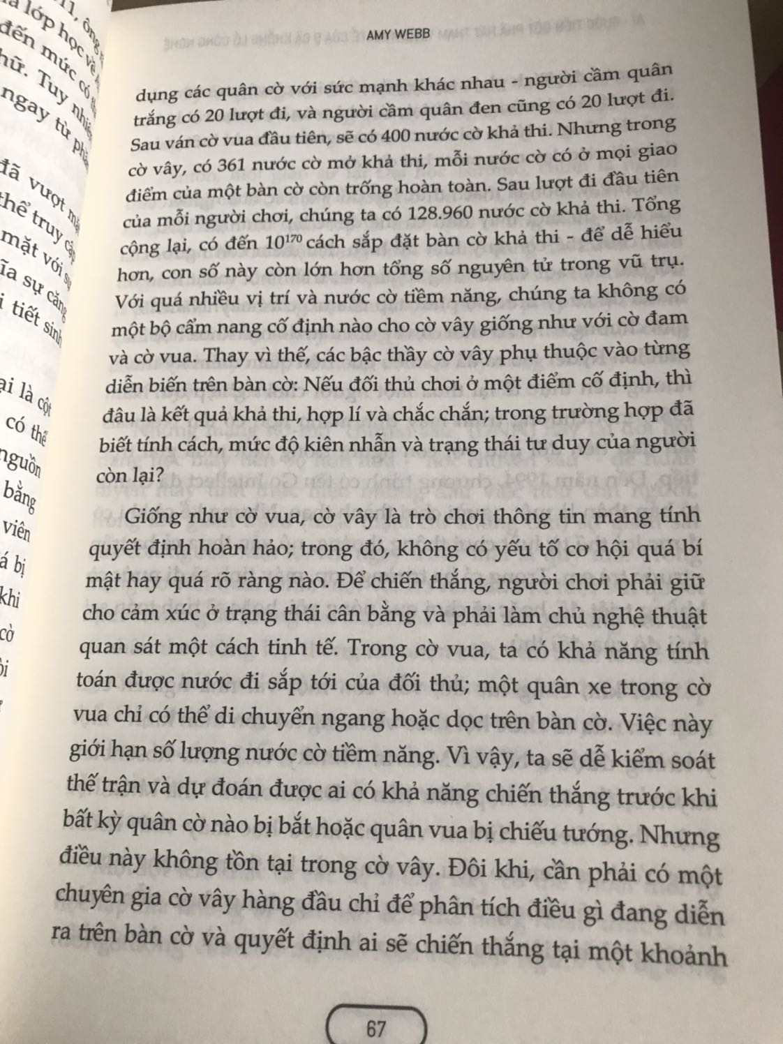 Bìa sách khá đẹp, giấy hơi vàng nhẹ dễ chịu cho mắt khi đọc. Sách có chú thích đầy đủ khi dẫn chứng, mình mới đọc vài trang nhưng thấy khá thú vị. Tiki giao hàng đúng thời gian, sách mois không bị vấn đề gì.